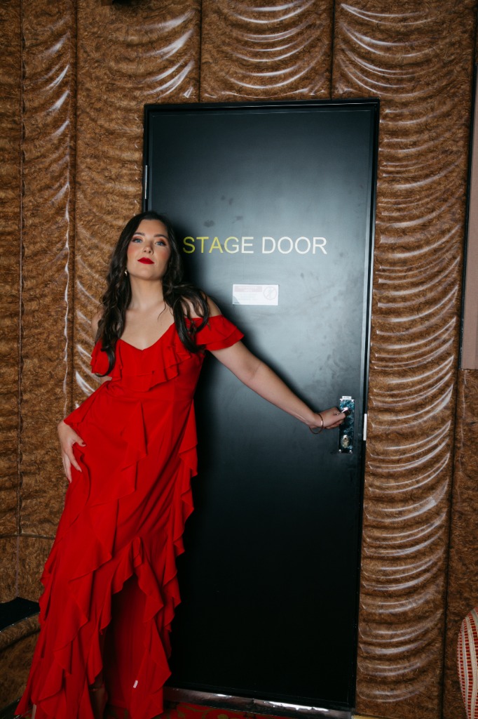 Lana Domeney - Sydney Showboats resident vocalist at Stage Door